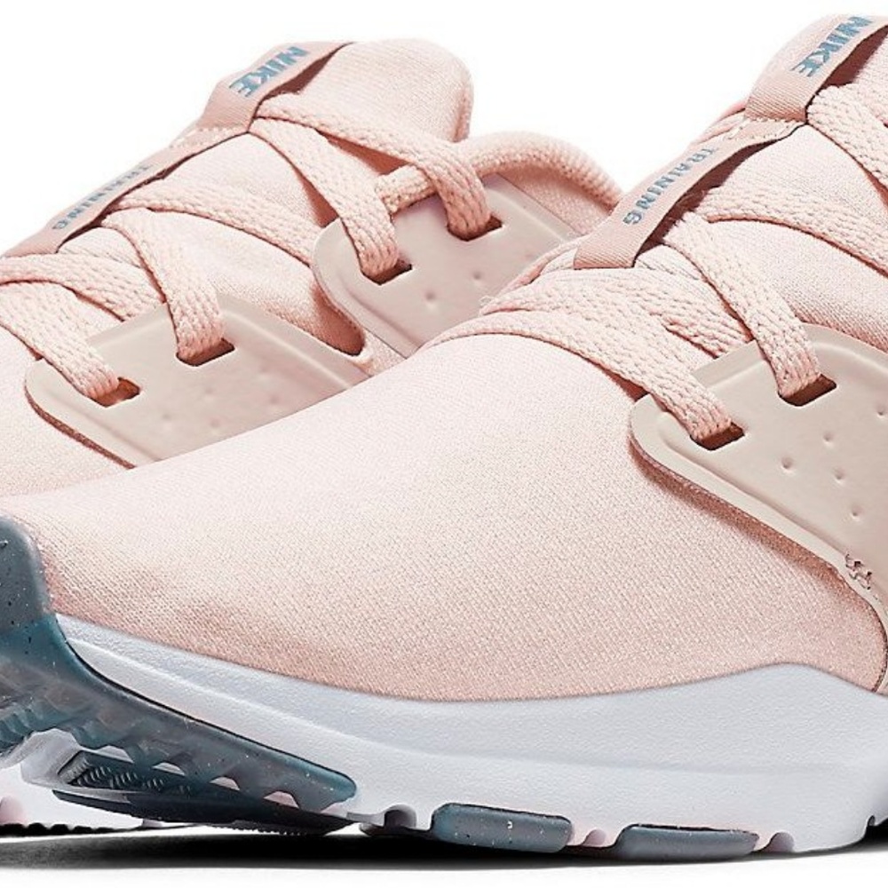Nike Air Bella TR - Picture 5 of 7